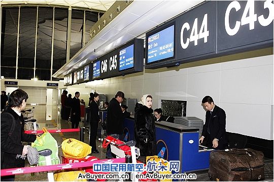 乌鲁木齐T3航站楼迎来首架航班 南航新疆进驻