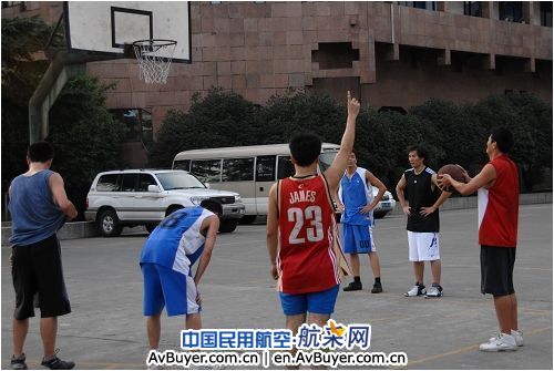 民航二所团委创新思路 强化异地工作团员管理