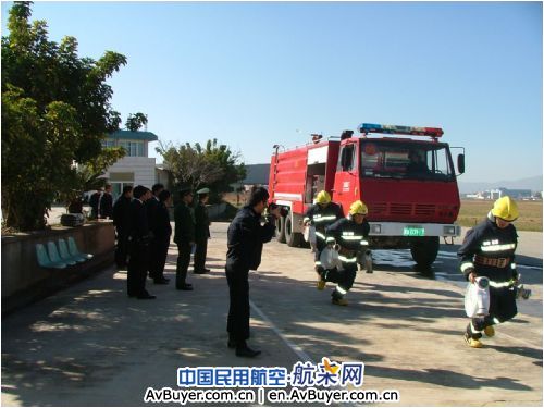 昆明机场消防大队以全优成绩顺利通过09年度考核