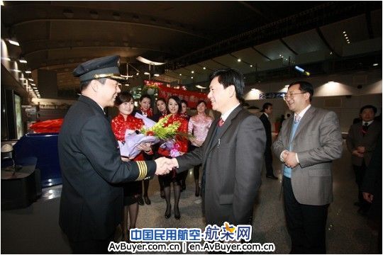 元旦前夜民航局李家祥局长慰问一线干部职工