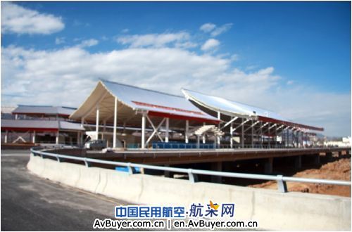 丽江机场新建航站楼主体工程暨高架桥工程完工