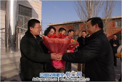 东航甘肃分公司领导元旦慰问