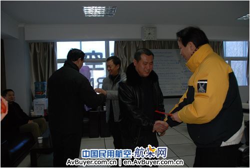 东航甘肃分公司领导元旦慰问