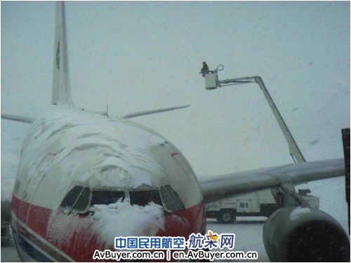 京城瑞雪苍茫 东航全力保障