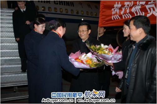 国航重庆分公司圆满实现2009高质量航空安全年