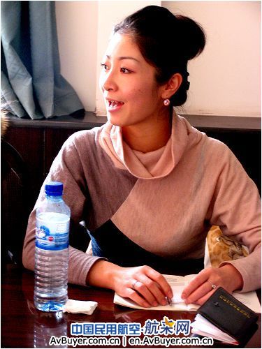 客舱部召开新老乘务长座谈会