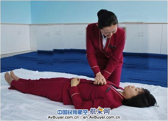 加强客舱安全培训 为春运构建牢固的安全基础