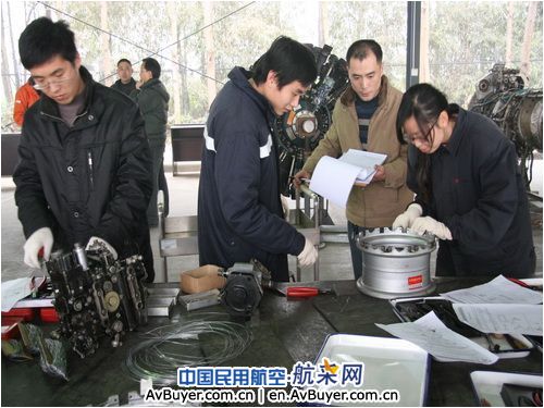 民航飞院广汉分院青年安全监督岗开展技能大比“拚”