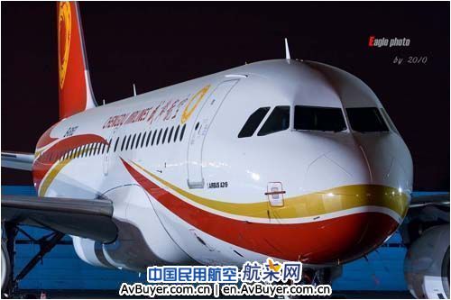 成都航空即将挂牌 国航机务为首架飞机披新衣