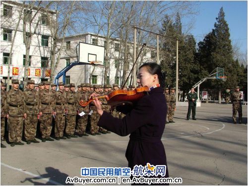 东航北京“爱在东航”大型公益活动剪影