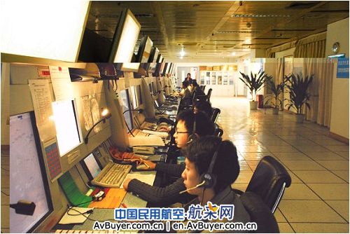 2010年春运首日西南空管运行安全平稳
