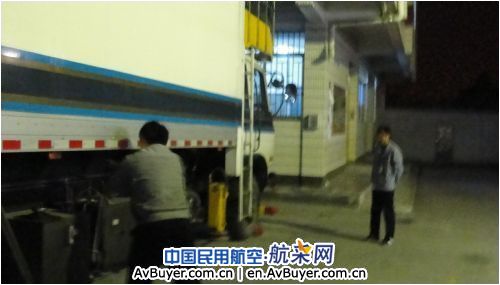 南航桂林食品厂航机部举行车辆夜间紧急撤离演练