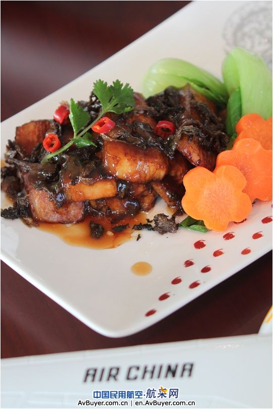 国航客舱部2月1日推出新两舱航空餐饮服务