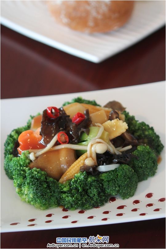 国航客舱部2月1日推出新两舱航空餐饮服务