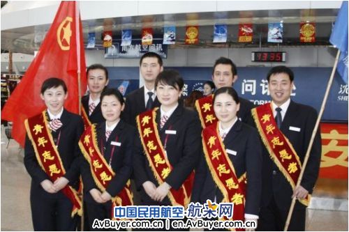 春运客流高峰初显 南航北方地服志愿者在行动