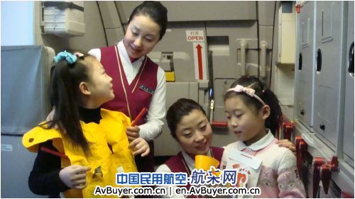 乘机安全知识推广，从娃娃做起