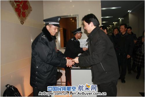 真情暖人心  齐心铸安全