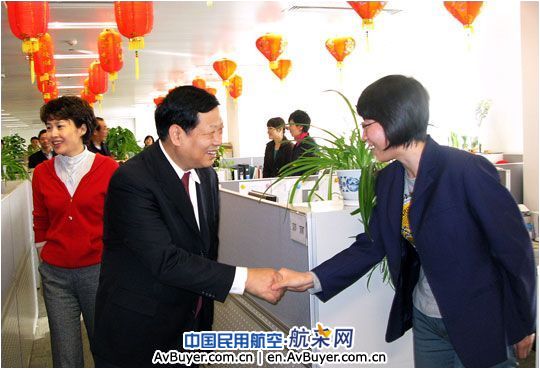 国航：新春的温暖在这里传递