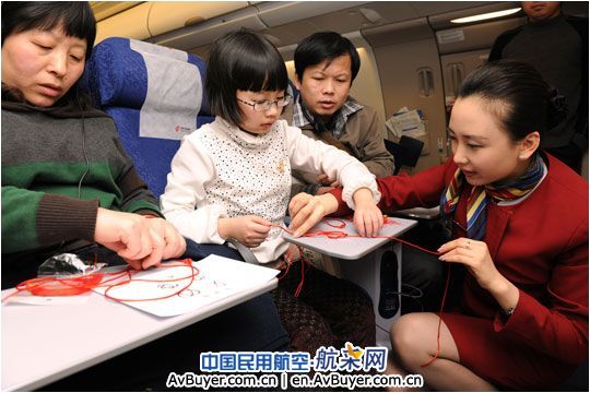 国航：新春的温暖在这里传递