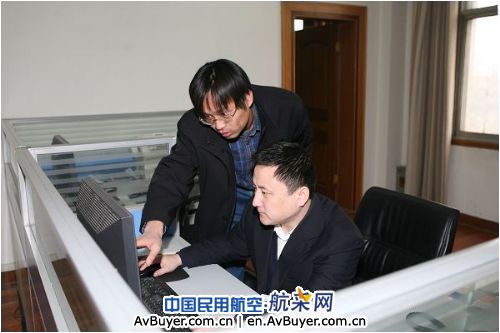 东航河北签派人员凭过硬本领为旅客保驾护航