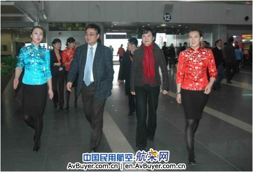 上航举行从首都机场T3到T2的转场演练