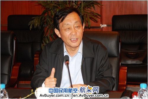 民航局空管行业办苏兰根主任莅临民航二所调研