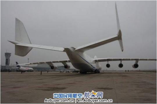 世界最大全货机安-225空降石家庄机场