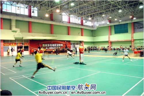 东北空管局举办系统内羽毛球比赛