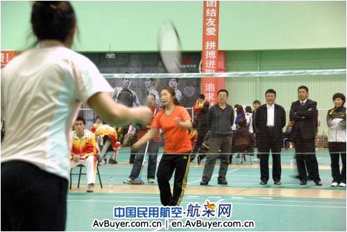 东北空管局举办系统内羽毛球比赛