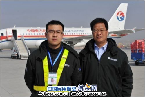 上阵父子兵：东航西安机务父子奋战抗震一线