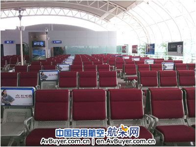 宁波栎社国际机场候机大厅座位焕然一新迎世博