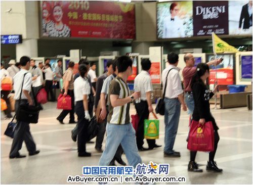 民航话题：机场夜晚纠纷多 酒后乘机何时了