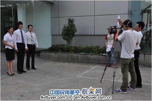 颂经典 读万卷  增素养  保安全