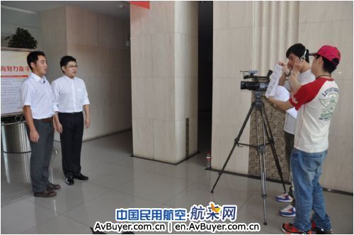 颂经典 读万卷  增素养  保安全