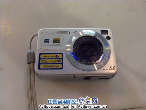 一位印度籍旅客在昆明机场候机厅的故事