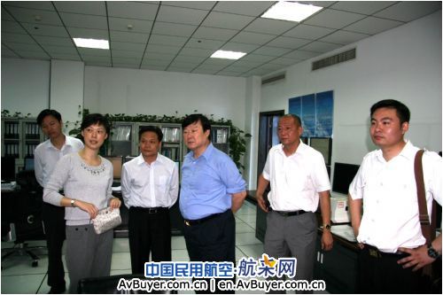 江苏省政府副秘书长视察江苏空管分局