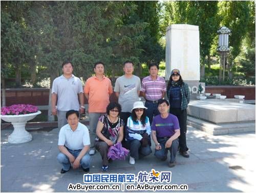 缅怀革命先烈，继承革命旗帜