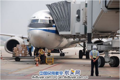 端午假期烟台至京沪航线升温