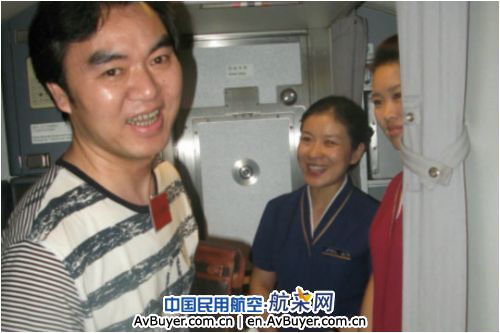 危难显真情--南航新疆公司客舱部救援包机侧记