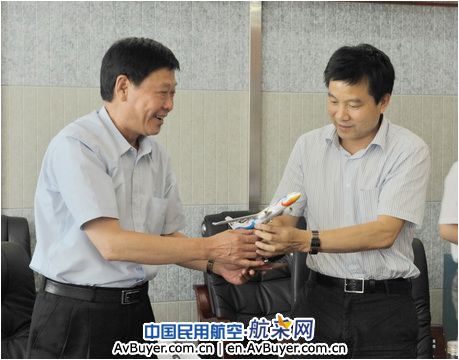 东航西北分公司领导赴安康、商洛开展世博营销