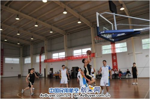 安徽机场集团举办2010年“安康杯”职工篮球赛