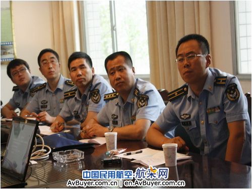 空军长春飞行大学装备部领导莅临广汉分院考察