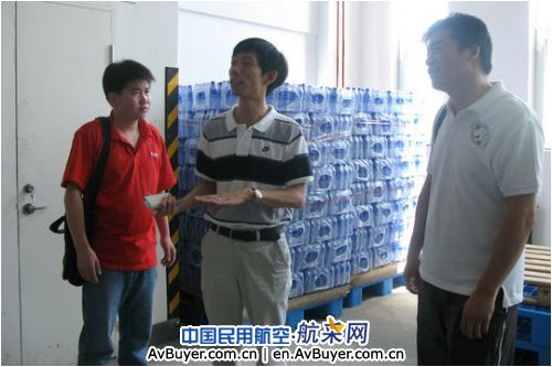 南航新疆勤务部门确保航班供应 奋战旺季生产