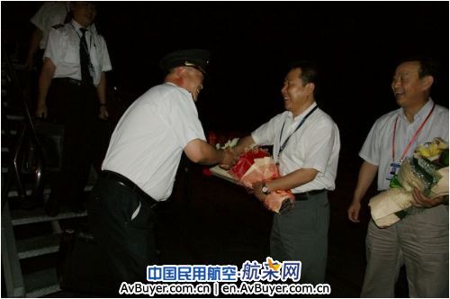 东航甘肃分公司顺利实现安全飞行17周年