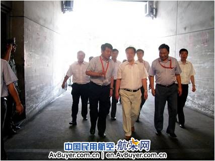 东航党组书记李军慰问北京分公司货运干部员工
