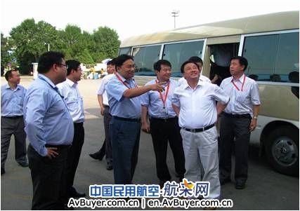 东航党组书记李军慰问北京分公司货运干部员工