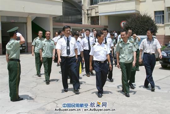 重返军营：安检边检共携手  回顾历史看未来