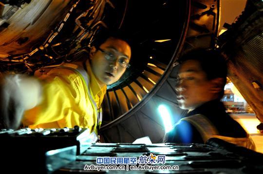 南航新疆维修基地二十小时抢修侧记