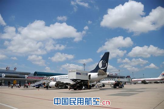 烟台机场八月份客货运输再创新高
