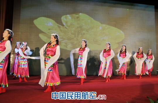 安徽机场集团参演安徽交通广播“送清凉”晚会